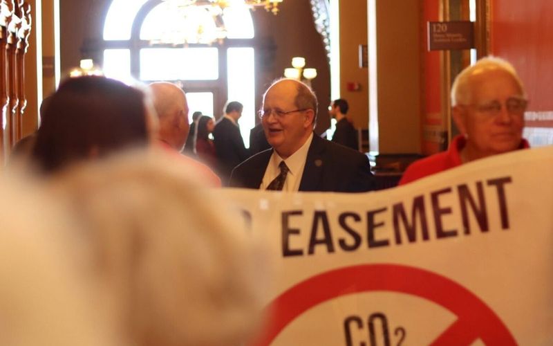 Turmoil Unfolds in Iowa: Republicans Clash Over Polarizing Pipeline