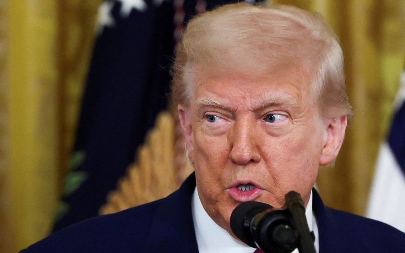 Senate Republicans Block Trump's Attempt to Gain Monarchical Powers