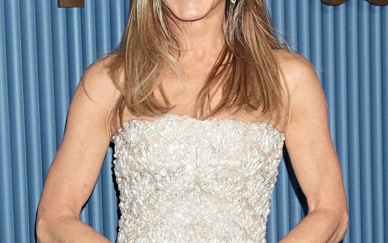 Jennifer Aniston Secretly Rekindles Love with Enigmatic Hypnotherapist Jim Curtis