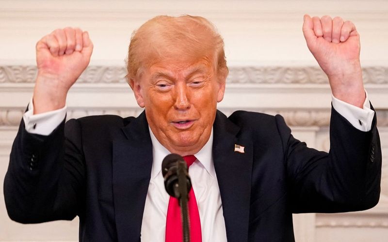 Trump Labels Democrats 'Evil', Drops Expletives at Faith Event