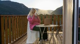 Living the Digital Lifestyle: How Women Over 50 Can Turn Their Wisdom into Income