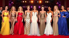 6 Celebrity Red Carpet Looks That Were Originally Worn by Legends